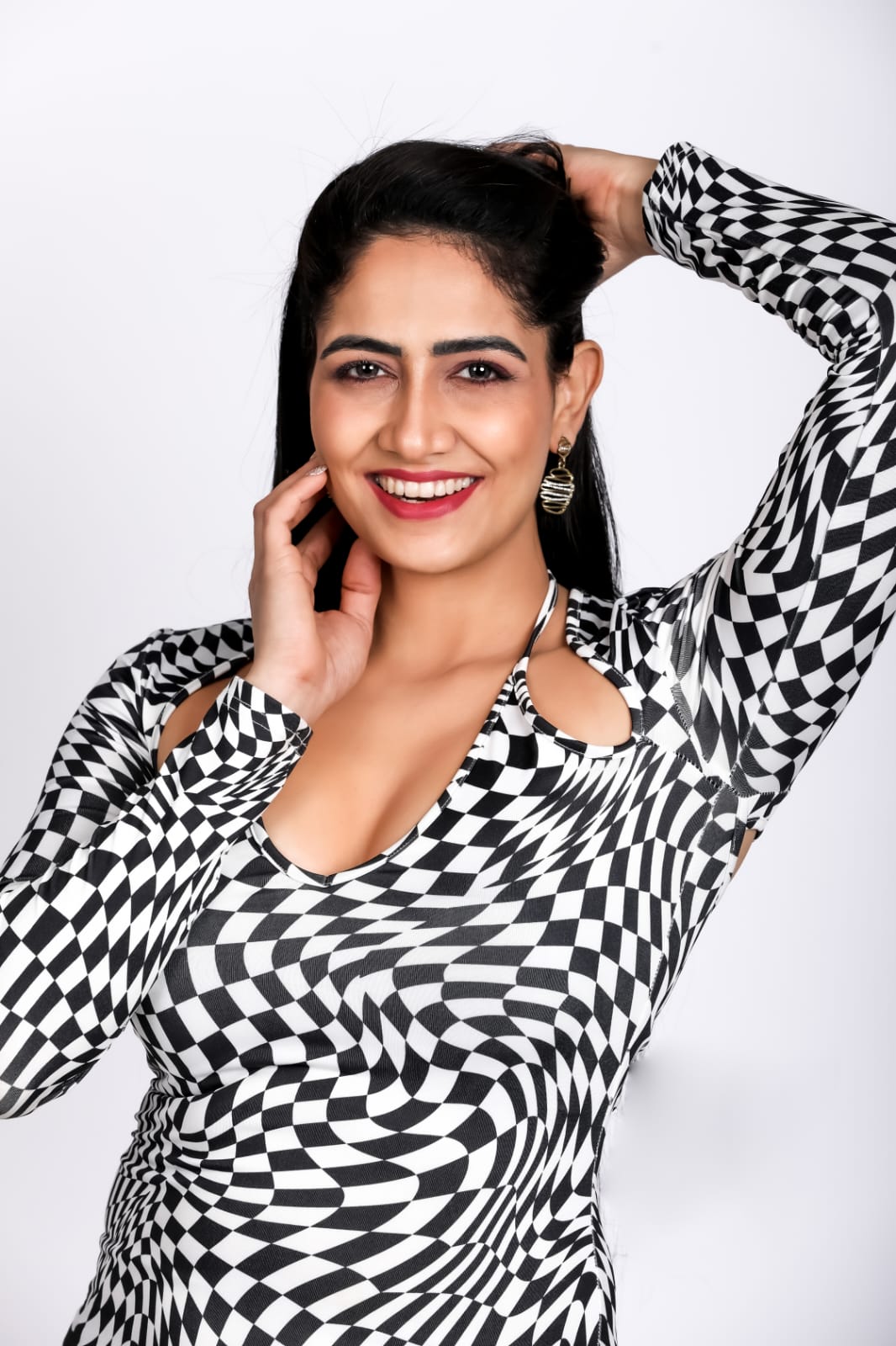 Actress @komalsharmaj is super-excited about #ChessOlympiad happening in Chennai