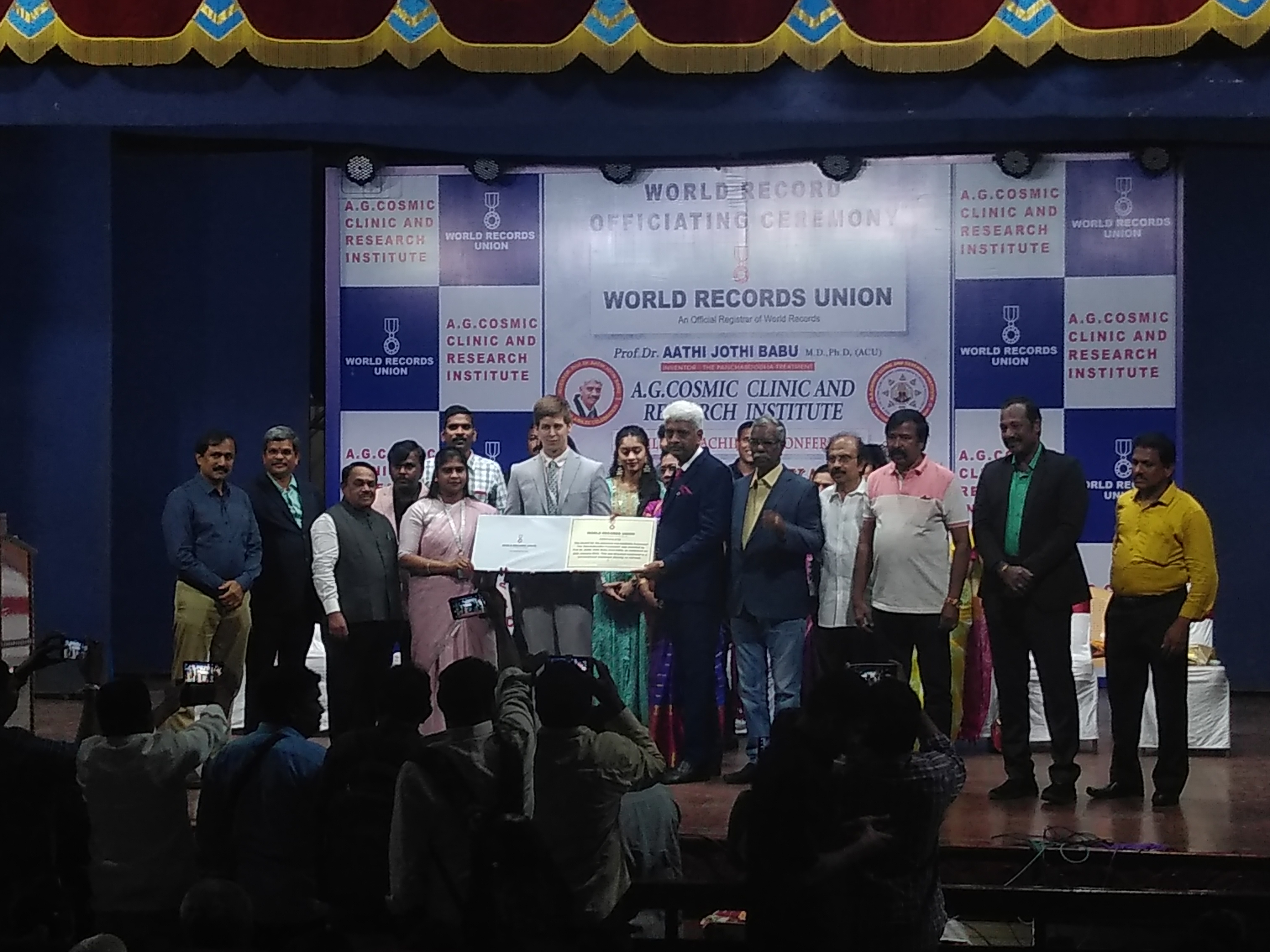 World Record Award for the Panchaboodha Treatment presented by Prof. Dr. Aathi Jothi Babu – Patented, Unique kind of Treatment in Non- Medical Treatment / Therapy