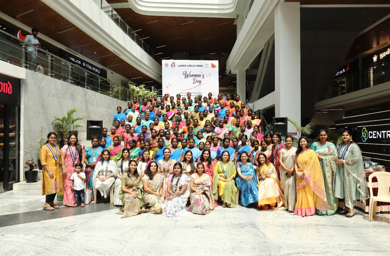Ladies Circle India felicitates sanitary workers on women’s day